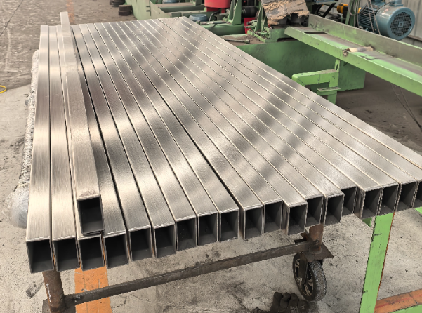 重庆建筑工程行业用不锈钢无缝钢管